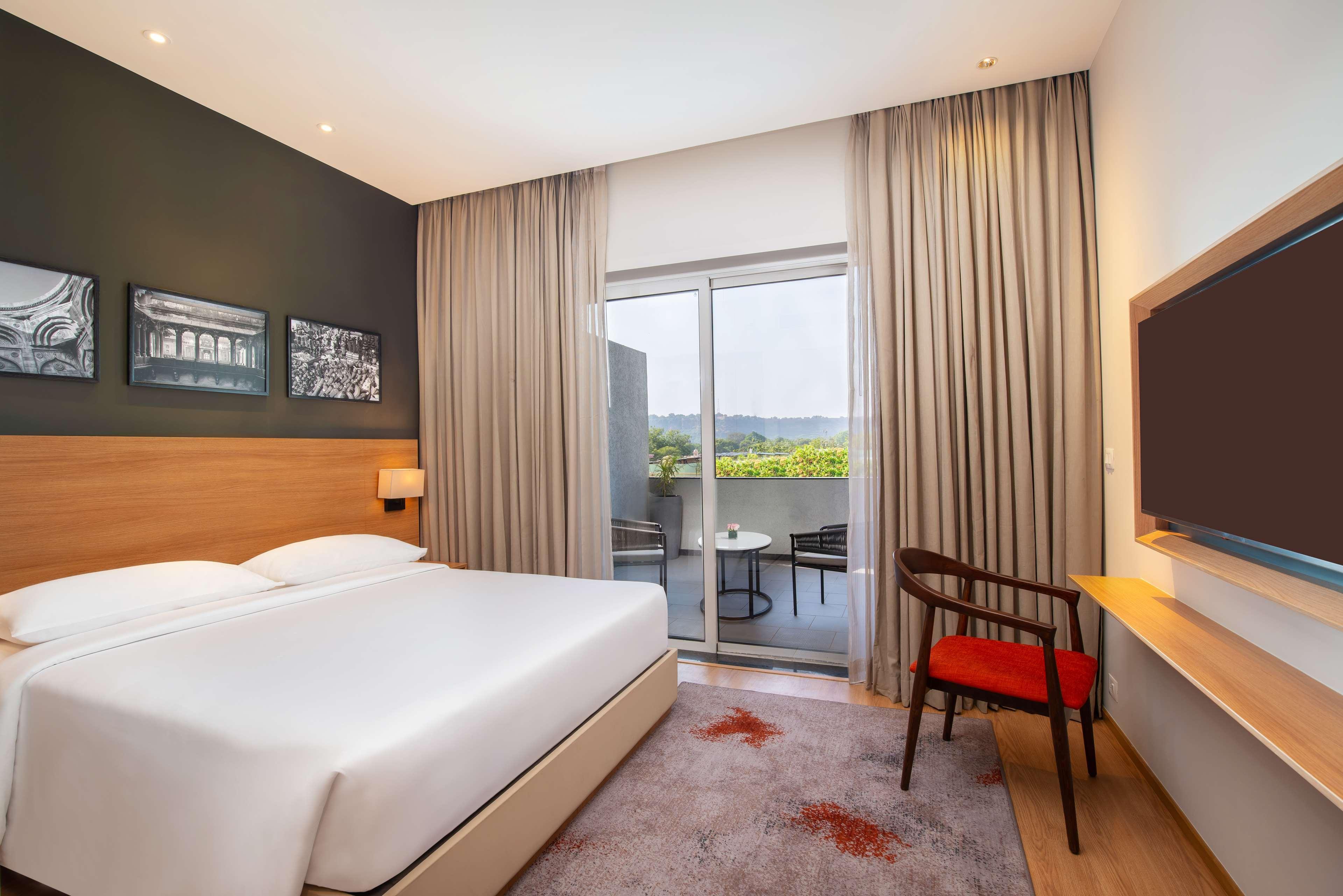 Park Inn By Radisson Gwalior Eksteriør billede