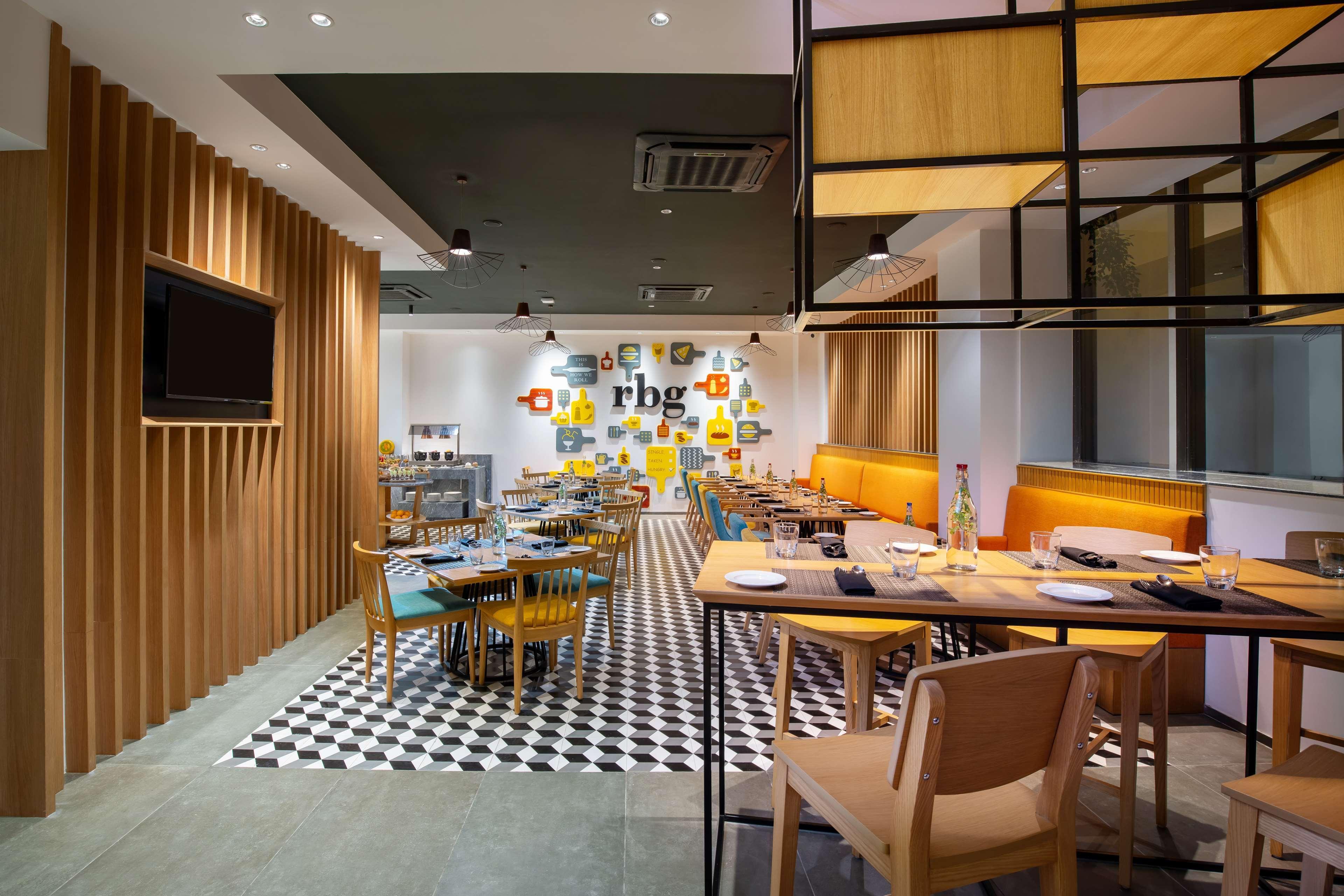 Park Inn By Radisson Gwalior Eksteriør billede