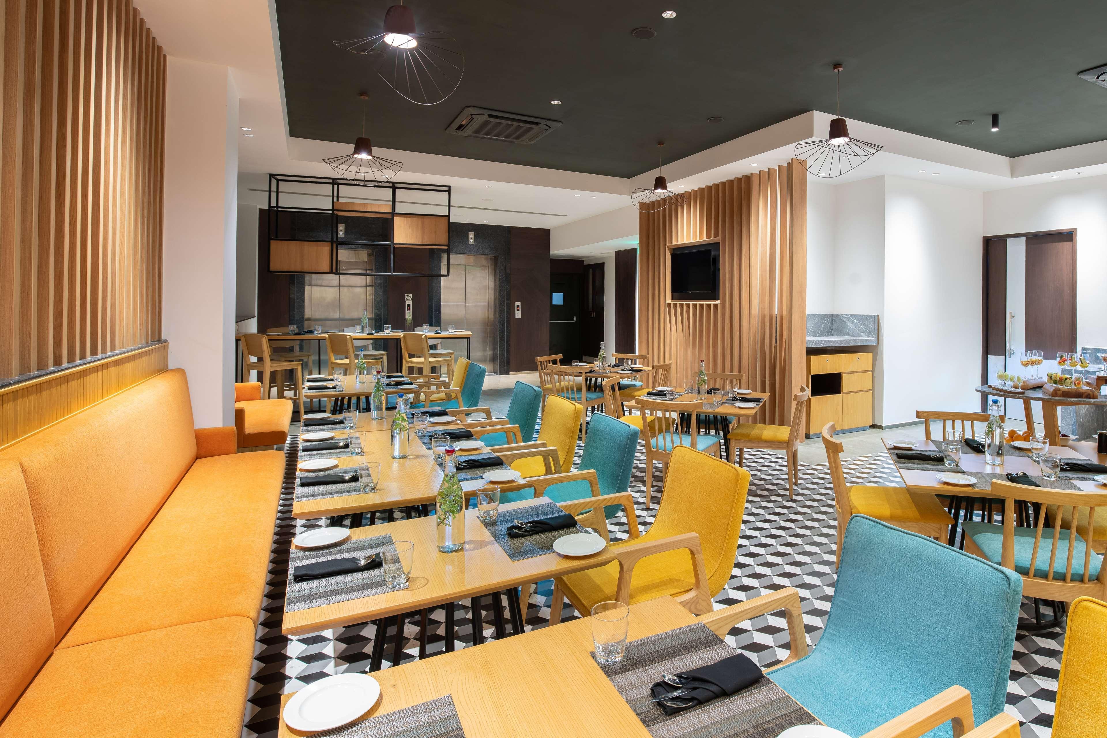 Park Inn By Radisson Gwalior Eksteriør billede